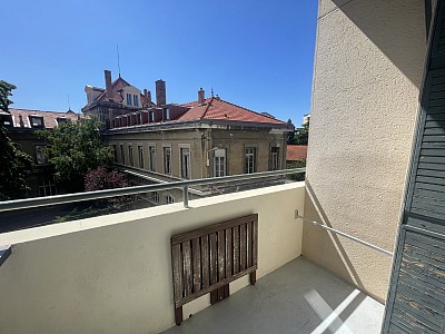 APPARTEMENT T2 A LOUER - LYON 4EME ARRONDISSEMENT Bony Bonnet - 73.84 m2 - 1069€ charges comprises par mois