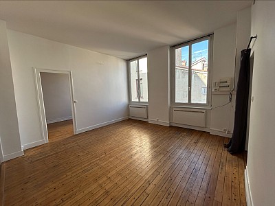 APPARTEMENT T2 A LOUER - LYON 4EME ARRONDISSEMENT Grande Rue-Bertone - 54.73 m2 - 928,57€ charges comprises par mois