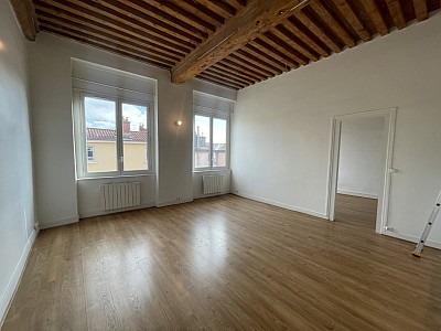 APPARTEMENT T2 A LOUER - LYON 4EME ARRONDISSEMENT Cdt Arnaud-Dumont d Urville - 65.76 m2 - 870,31€ charges comprises par mois