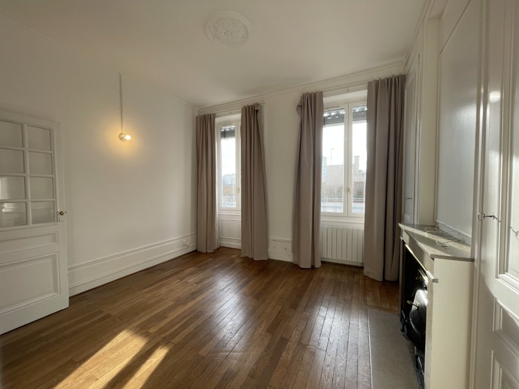 APPARTEMENT T2 A LOUER - LYON 4EME ARRONDISSEMENT Bony Bonnet - 58.69 m2 - 1�009�&euro; charges comprises par mois