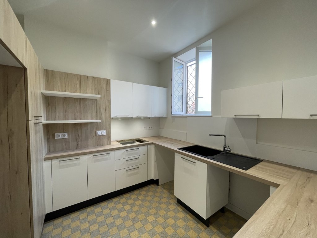 APPARTEMENT T2 A LOUER - LYON 4EME ARRONDISSEMENT Bony Bonnet - 58.31 m2 - 1�111�&euro; charges comprises par mois