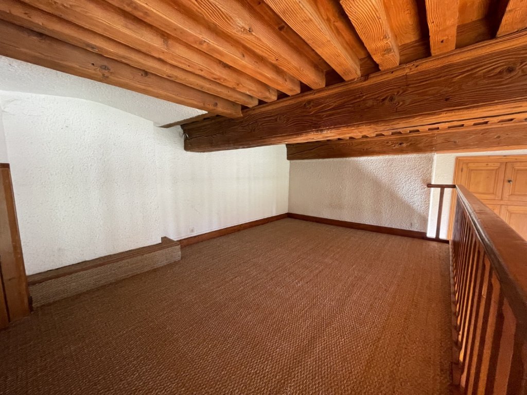 APPARTEMENT T2 A LOUER - LYON 4EME ARRONDISSEMENT Place Croix Rousse-Austerlitz - 57.8 m2 - 837 &euro; charges comprises par mois