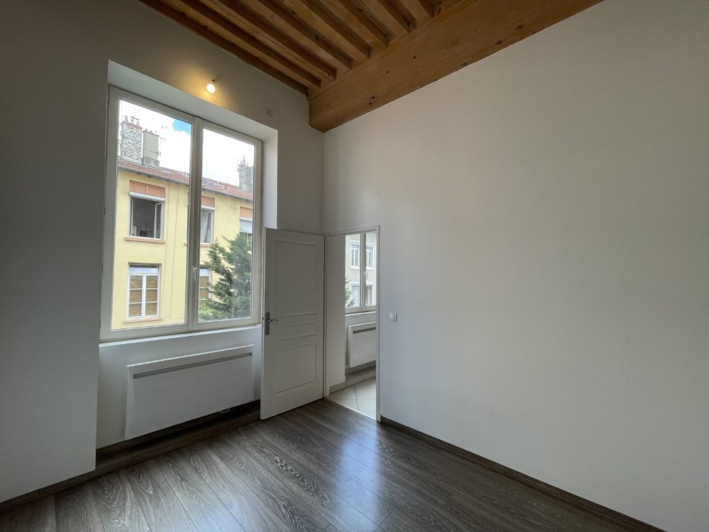 APPARTEMENT T2 A LOUER - LYON 4EME ARRONDISSEMENT Cdt Arnaud-Dumont d Urville - 45.46 m2 - 808 &euro; charges comprises par mois