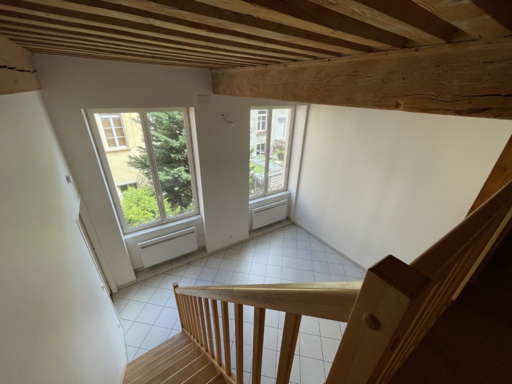 APPARTEMENT T2 A LOUER - LYON 4EME ARRONDISSEMENT Cdt Arnaud-Dumont d Urville - 45.46 m2 - 808 &euro; charges comprises par mois