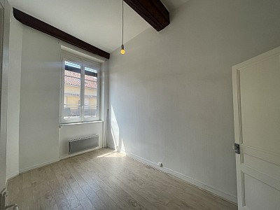APPARTEMENT T2 A LOUER - LYON 4EME ARRONDISSEMENT Cdt Arnaud-Dumont d Urville - 62.26 m2 - 984 € charges comprises par mois