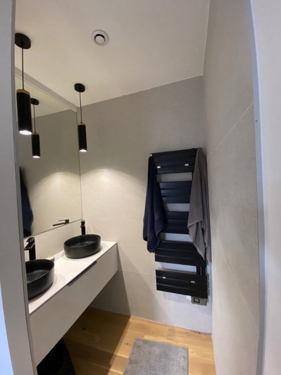 APPARTEMENT T2 A LOUER - LYON 4EME ARRONDISSEMENT Cdt Arnaud-Dumont d Urville - 35.8 m2 - 845 &euro; charges comprises par mois