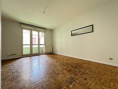 APPARTEMENT T2 A LOUER - LYON 4EME ARRONDISSEMENT Canuts-d Enfert Rochereau - 48.4 m2 - 828 &euro; charges comprises par mois