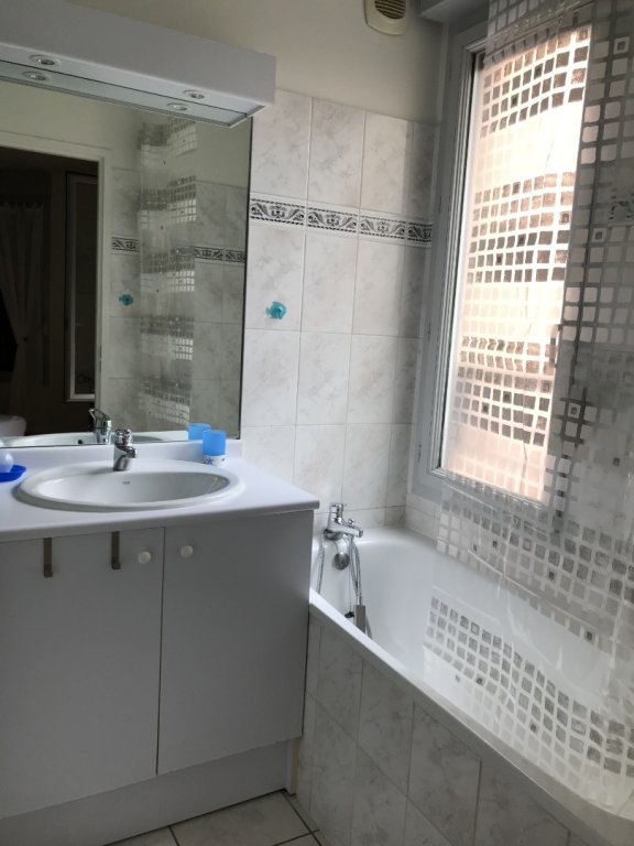 APPARTEMENT T2 A LOUER - LYON 4EME ARRONDISSEMENT Bony Bonnet - 45.12 m2 - 862�&euro; charges comprises par mois