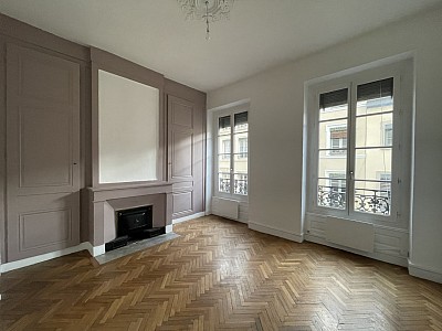 APPARTEMENT T2 A LOUER - LYON 7EME ARRONDISSEMENT Pasteur - 70.72 m2 - 1 140 € charges comprises par mois