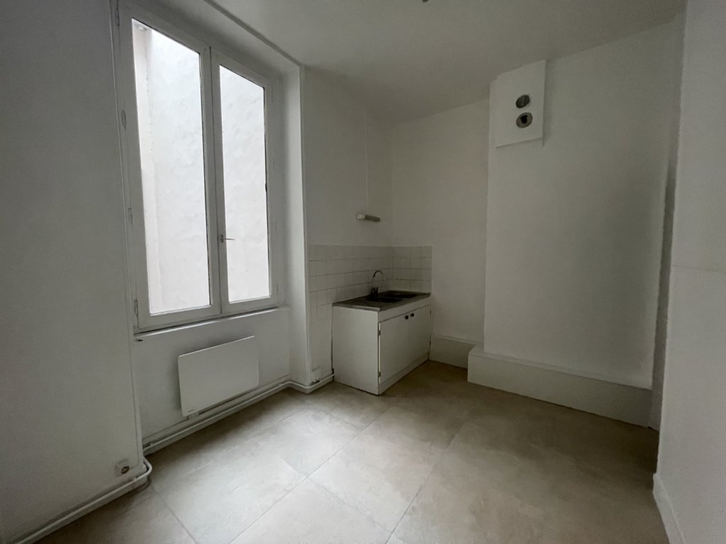 APPARTEMENT T2 A LOUER - LYON 7EME ARRONDISSEMENT Pasteur - 70.72 m2 - 1�140�&euro; charges comprises par mois