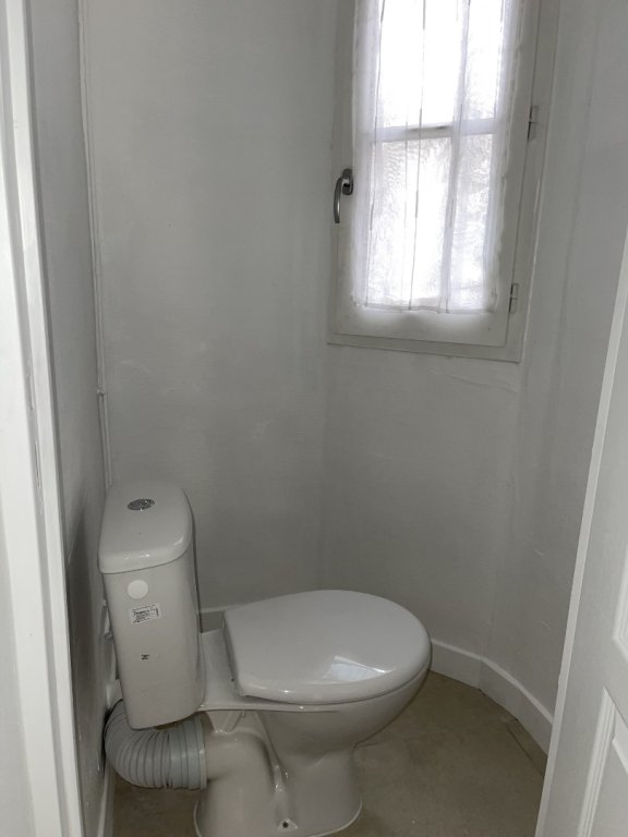 APPARTEMENT T2 A LOUER - LYON 7EME ARRONDISSEMENT Pasteur - 70.72 m2 - 1�140�&euro; charges comprises par mois