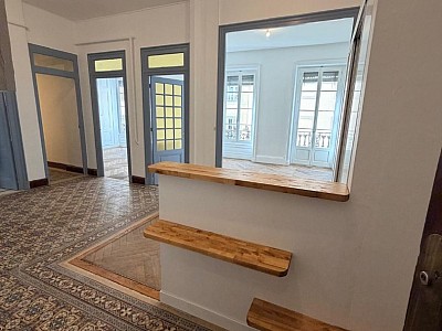 APPARTEMENT T2 A LOUER - LYON 7EME ARRONDISSEMENT Pasteur - 70.93 m2 - 1�150�&euro; charges comprises par mois