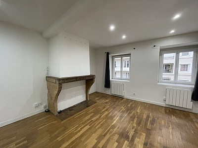 APPARTEMENT T2 A LOUER - LYON 7EME ARRONDISSEMENT Saint-Michel - 43.3 m2 - 712 € charges comprises par mois