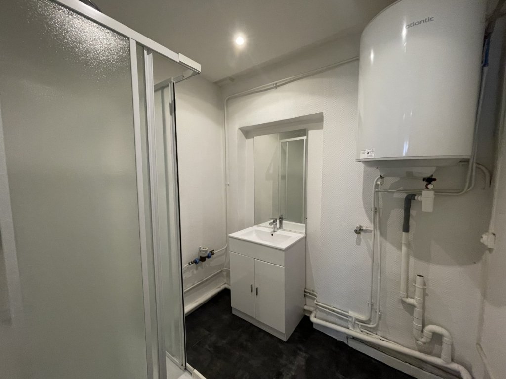 APPARTEMENT T2 A LOUER - LYON 7EME ARRONDISSEMENT Saint-Michel - 43.3 m2 - 712�&euro; charges comprises par mois