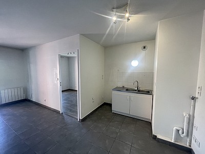 APPARTEMENT T2 A LOUER - LYON 8EME ARRONDISSEMENT Marius Berliet Nord - 46.14 m2 - 739 € charges comprises par mois