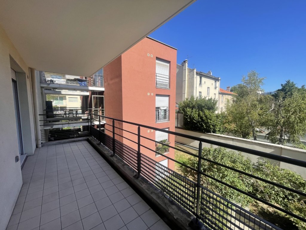APPARTEMENT T2 A LOUER - LYON 8EME ARRONDISSEMENT Marius Berliet Nord - 46.14 m2 - 739 &euro; charges comprises par mois