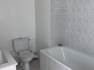 APPARTEMENT T3 A LOUER - LYON 9EME ARRONDISSEMENT l Industrie-Le Bourg - 58 m2 - 940 € charges comprises par mois