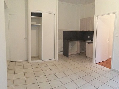APPARTEMENT T2 A LOUER - LYON 9EME ARRONDISSEMENT l Industrie-Le Bourg - 30.54 m2 - 562 &euro; charges comprises par mois