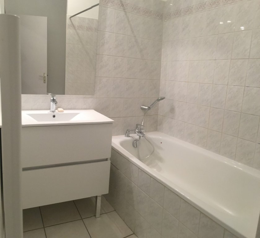 APPARTEMENT T2 A LOUER - LYON 9EME ARRONDISSEMENT l Industrie-Le Bourg - 30.54 m2 - 562 &euro; charges comprises par mois