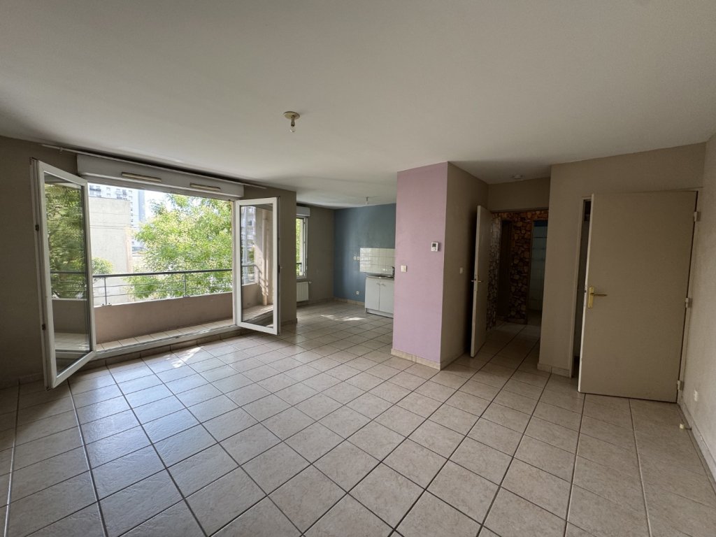 APPARTEMENT T2 A LOUER - VENISSIEUX Moulin-a-Vent - 47.77 m2 - 658 &euro; charges comprises par mois