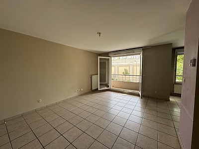 APPARTEMENT T2 A LOUER - VENISSIEUX Moulin-a-Vent - 47.77 m2 - 658 € charges comprises par mois