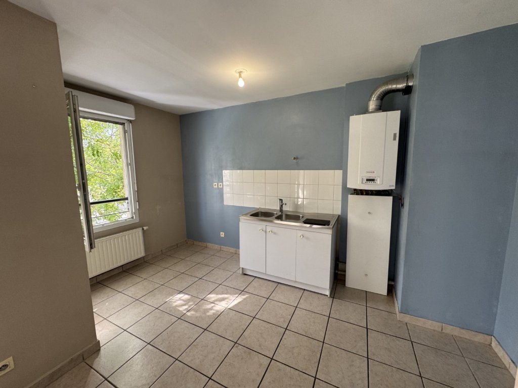 APPARTEMENT T2 A LOUER - VENISSIEUX Moulin-a-Vent - 47.77 m2 - 658 &euro; charges comprises par mois