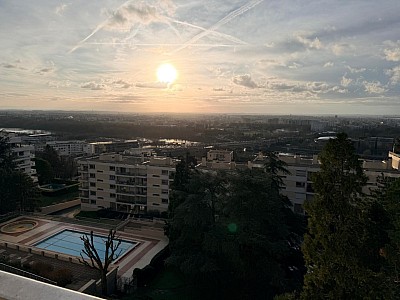 APPARTEMENT T3 A LOUER - CALUIRE ET CUIRE Montessuy-Est - 82.9 m2 - 1 480 € charges comprises par mois