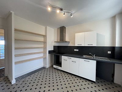 APPARTEMENT T3 A LOUER - CALUIRE ET CUIRE Saint-Clair - 64.6 m2 - 1 235 &euro; charges comprises par mois