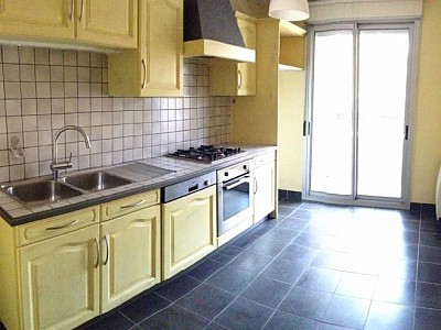 APPARTEMENT T3 - CALUIRE ET CUIRE Cuire-Le-Haut - 76 m2 - LOUÉ