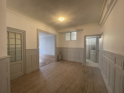 APPARTEMENT T3 A LOUER - LYON 1ER ARRONDISSEMENT Griffon-Royale - 122 m2 - 1 606 &euro; charges comprises par mois