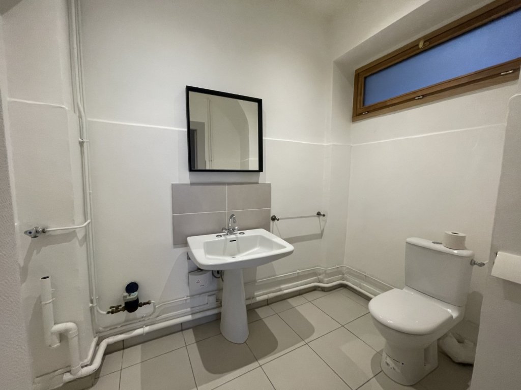 APPARTEMENT T3 A LOUER - LYON 1ER ARRONDISSEMENT Griffon-Royale - 122 m2 - 1 606 &euro; charges comprises par mois