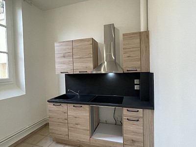 APPARTEMENT T3 A LOUER - LYON 1ER ARRONDISSEMENT Annonciade-Saint-Benoit - 61.36 m2 - 1 027 € charges comprises par mois