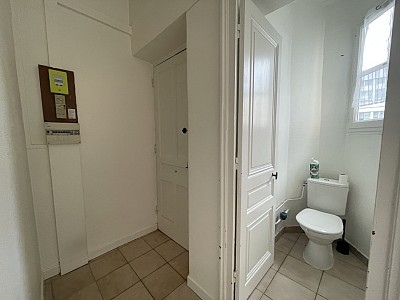 APPARTEMENT T3 A LOUER - LYON 1ER ARRONDISSEMENT Annonciade-Saint-Benoit - 61.37 m2 - 935€ charges comprises par mois