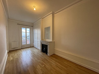 APPARTEMENT T3 A LOUER - LYON 4EME ARRONDISSEMENT Mairie-Tabareau - 82.07 m2 - 1 303,90 € charges comprises par mois