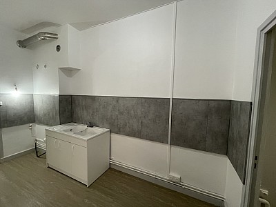 APPARTEMENT T3 A LOUER - LYON 4EME ARRONDISSEMENT Place Croix Rousse-Austerlitz - 67.51 m2 - 1027€ charges comprises par mois