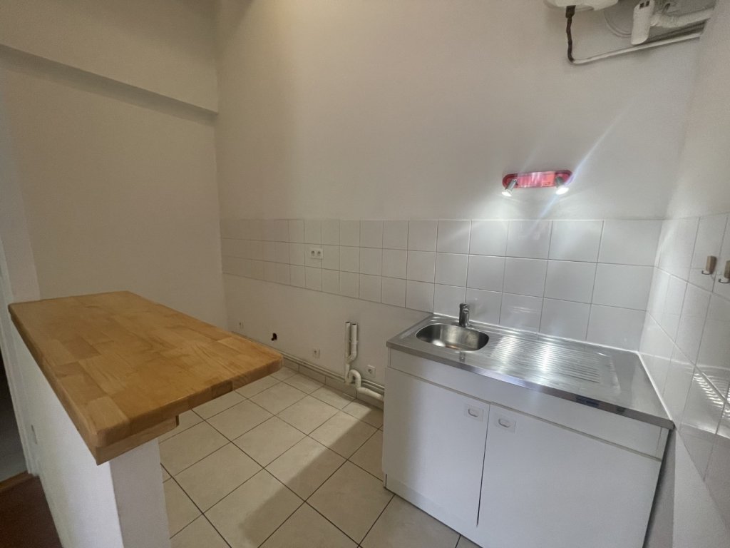APPARTEMENT T3 A LOUER - LYON 4EME ARRONDISSEMENT Grande Rue-Bertone - 61.01 m2 - 846 &euro; charges comprises par mois