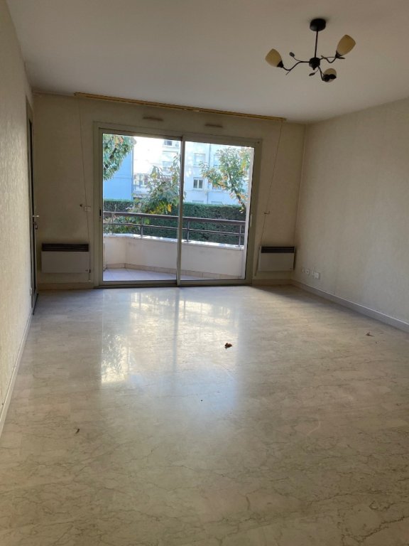 APPARTEMENT T3 A LOUER - LYON 4EME ARRONDISSEMENT Flammarion Bony - 76.5 m2 - 1�290�&euro; charges comprises par mois