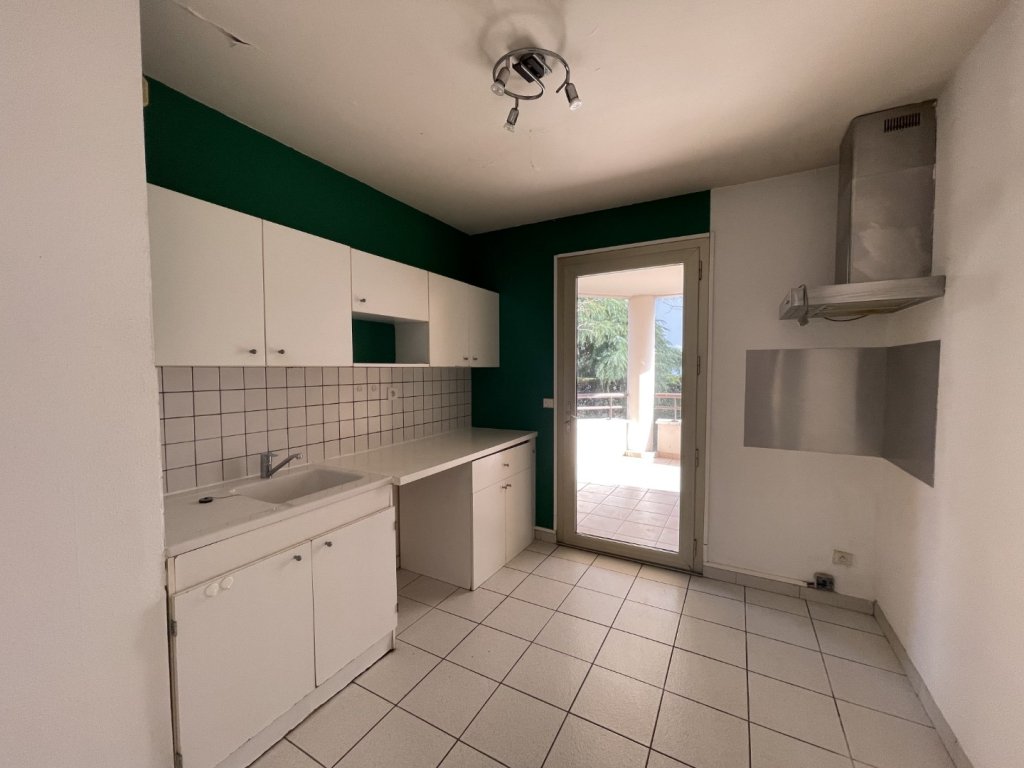 APPARTEMENT T3 A LOUER - LYON 4EME ARRONDISSEMENT Flammarion Bony - 76.5 m2 - 1�290�&euro; charges comprises par mois