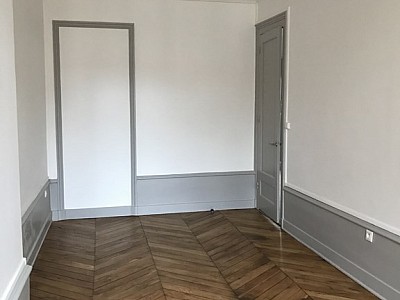 APPARTEMENT T3 A LOUER - LYON 4EME ARRONDISSEMENT Mairie-Tabareau - 86.51 m2 - 1355,70€ charges comprises par mois