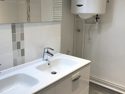 APPARTEMENT T3 A LOUER - LYON 4EME ARRONDISSEMENT Mairie-Tabareau - 86.51 m2 - 1355,70€ charges comprises par mois