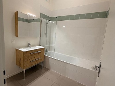 APPARTEMENT T3 A LOUER - LYON 4EME ARRONDISSEMENT Place Croix Rousse-Austerlitz - 78.15 m2 - 1 180 € charges comprises par mois