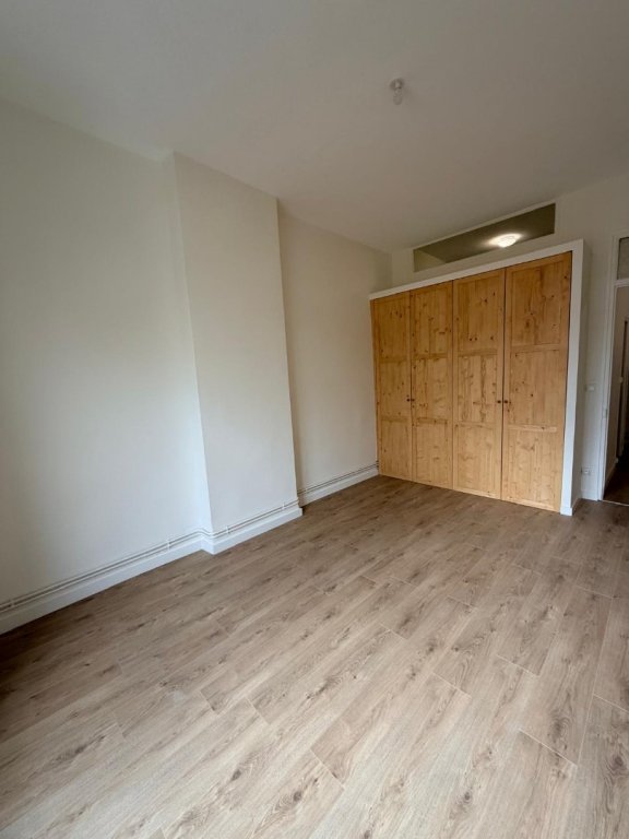 APPARTEMENT T3 A LOUER - LYON 4EME ARRONDISSEMENT Place Croix Rousse-Austerlitz - 78.15 m2 - 1�180�&euro; charges comprises par mois