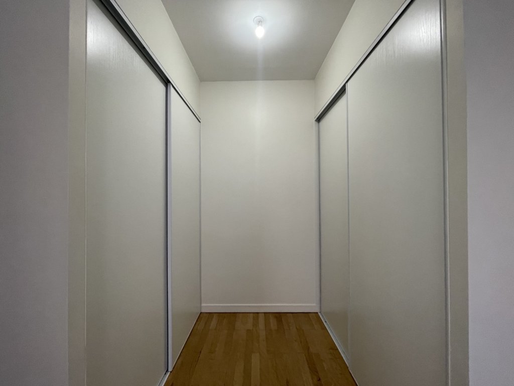 APPARTEMENT T3 A LOUER - LYON 4EME ARRONDISSEMENT Place Croix Rousse-Austerlitz - 68.1 m2 - 1�250�&euro; charges comprises par mois