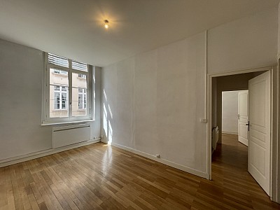 APPARTEMENT T3 A LOUER - LYON 4EME ARRONDISSEMENT Grande Rue-Bertone - 64.02 m2 - 990 € charges comprises par mois