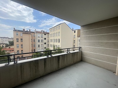 APPARTEMENT T3 A LOUER - LYON 4EME ARRONDISSEMENT Cuire Canuts - 67.55 m2 - 1 435 &euro; charges comprises par mois