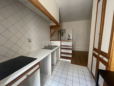 APPARTEMENT T3 A LOUER - LYON 4EME ARRONDISSEMENT Place Croix Rousse-Austerlitz - 46.46 m2 - 689 € charges comprises par mois