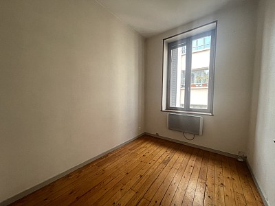 APPARTEMENT T3 A LOUER - LYON 4EME ARRONDISSEMENT Place Croix Rousse-Austerlitz - 46.46 m2 - 689 € charges comprises par mois
