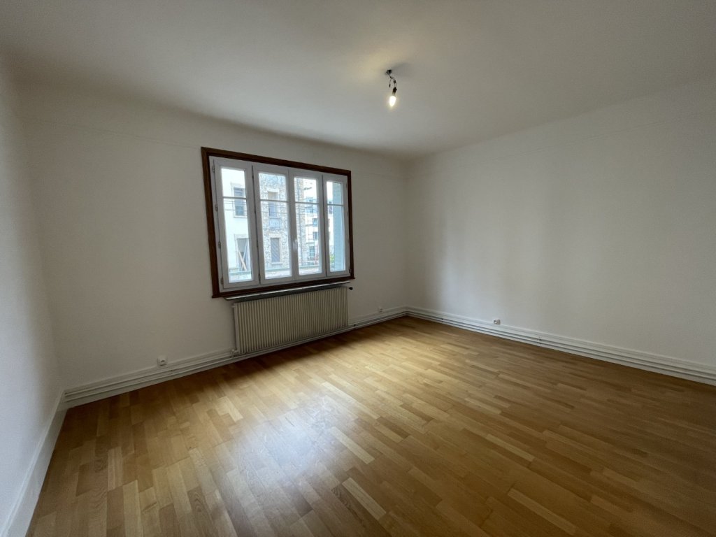 APPARTEMENT T3 A LOUER - LYON 4EME ARRONDISSEMENT Saint-Exupery-Popy - 57.9 m2 - 1 045 &euro; charges comprises par mois