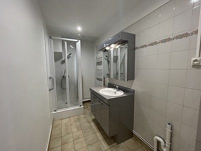 APPARTEMENT T3 A LOUER - LYON 4EME ARRONDISSEMENT Saint-Exupery-Popy - 57.9 m2 - 1 045 &euro; charges comprises par mois