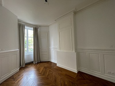 APPARTEMENT T3 A LOUER - LYON 4EME ARRONDISSEMENT Mairie-Tabareau - 80.48 m2 - 1 463 € charges comprises par mois